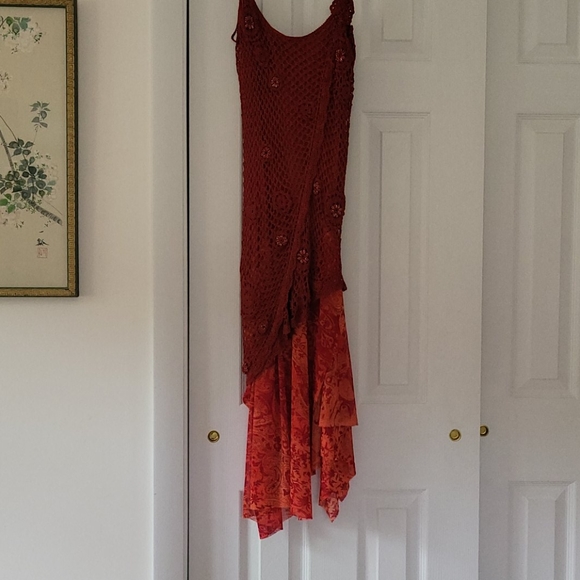 red dress - Picture 2 of 5